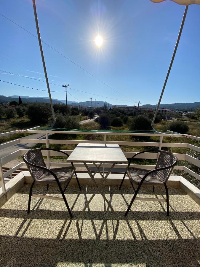 Mpanos Sea Apartment 2 Loutra Oraias Elenis Esterno foto