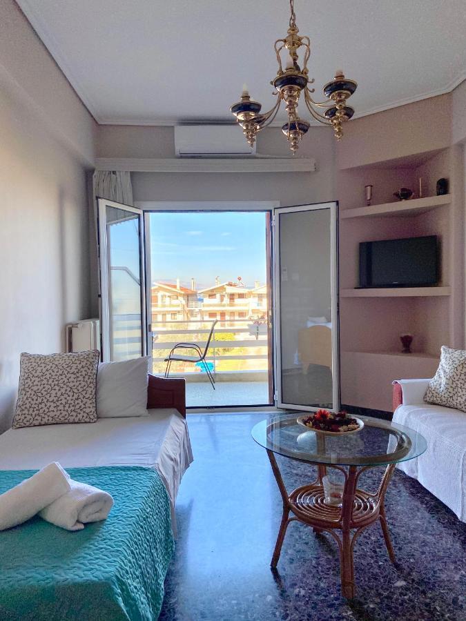 Mpanos Sea Apartment 2 Loutra Oraias Elenis Esterno foto